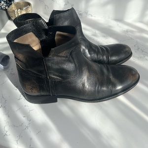 Frye bootie